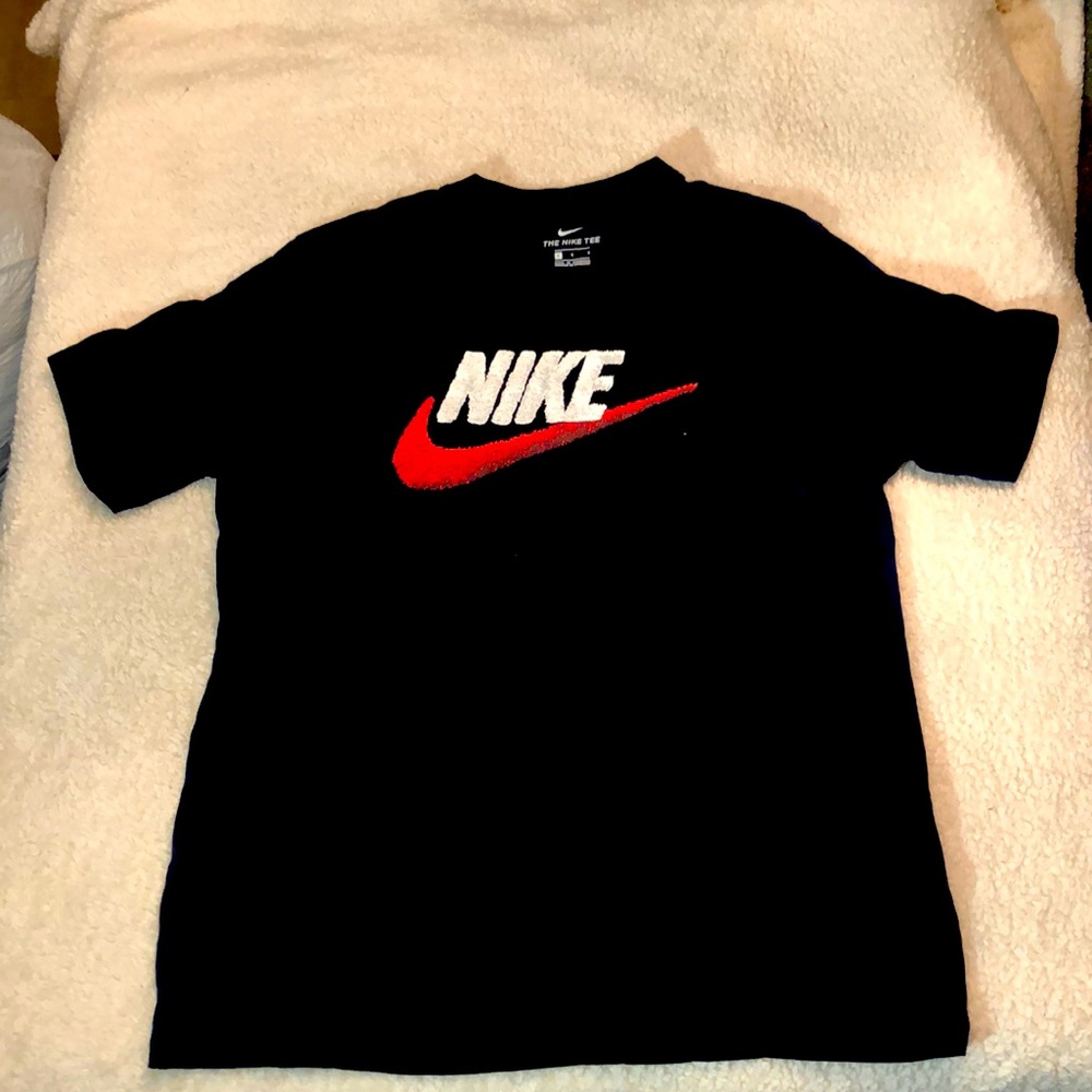 Nike Men's Navy T-Shirt
